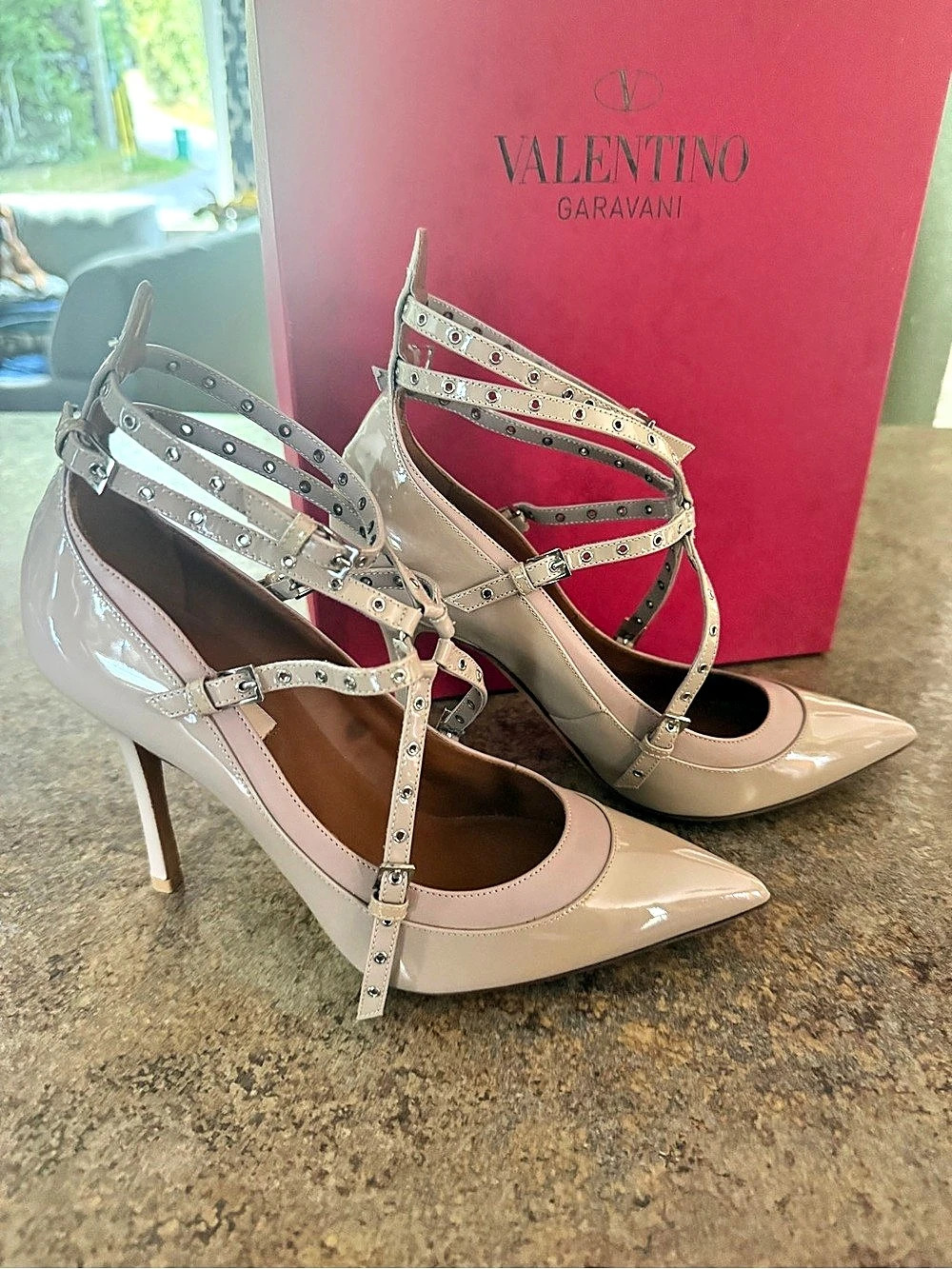 Valentino Garavani Love Latch Heels nude/Pink Size EU 37.5